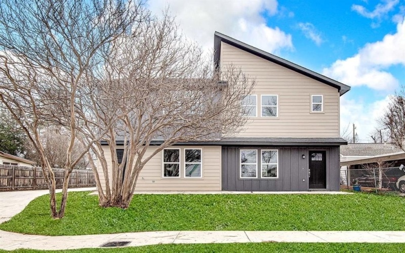 1128 E Broadway Avenue, Fort Worth, TX 76104, 6 Bedrooms Bedrooms, ,5 BathroomsBathrooms,Residential Multi Family,For Sale,1128 E Broadway Avenue,0,21134896