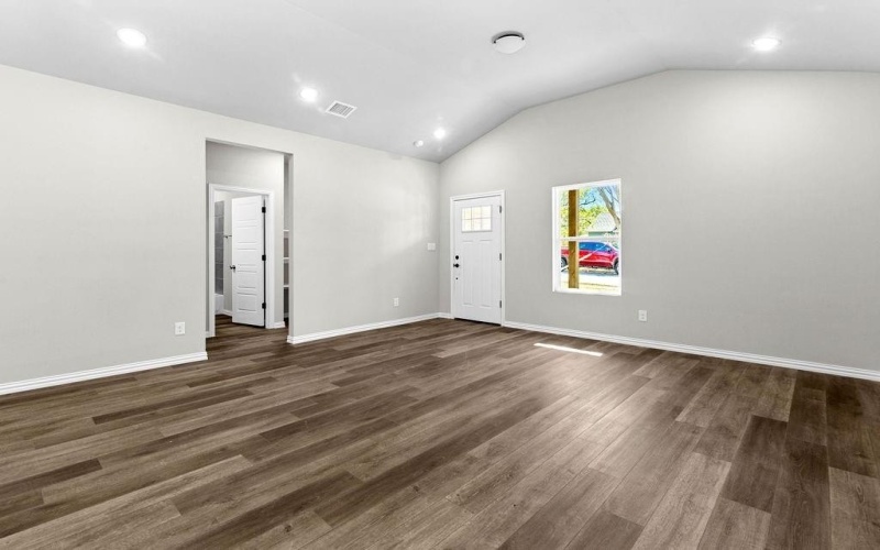 5816 Montague Street, Fort Worth, TX 76119, 3 Bedrooms Bedrooms, ,2 BathroomsBathrooms,Residential,For Sale,5816 Montague Street,0,21134910