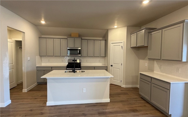 3553 Sepehr Lake Drive, Robstown, TX 78380, 5 Bedrooms Bedrooms, ,3 BathroomsBathrooms,Residential,For Sale,3553 Sepehr Lake Drive,0,468982