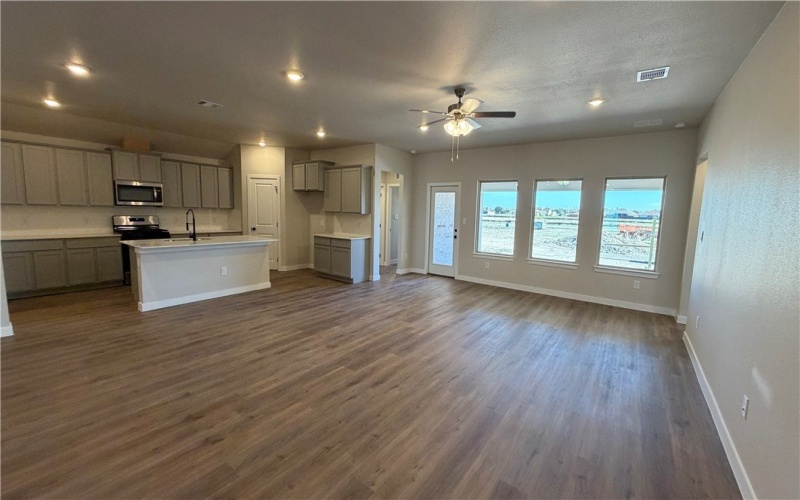 3553 Sepehr Lake Drive, Robstown, TX 78380, 5 Bedrooms Bedrooms, ,3 BathroomsBathrooms,Residential,For Sale,3553 Sepehr Lake Drive,0,468982