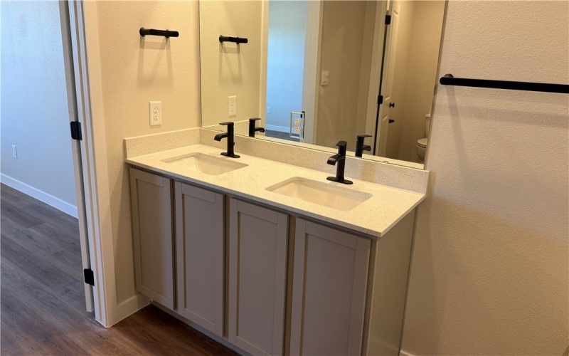 3553 Sepehr Lake Drive, Robstown, TX 78380, 5 Bedrooms Bedrooms, ,3 BathroomsBathrooms,Residential,For Sale,3553 Sepehr Lake Drive,0,468982