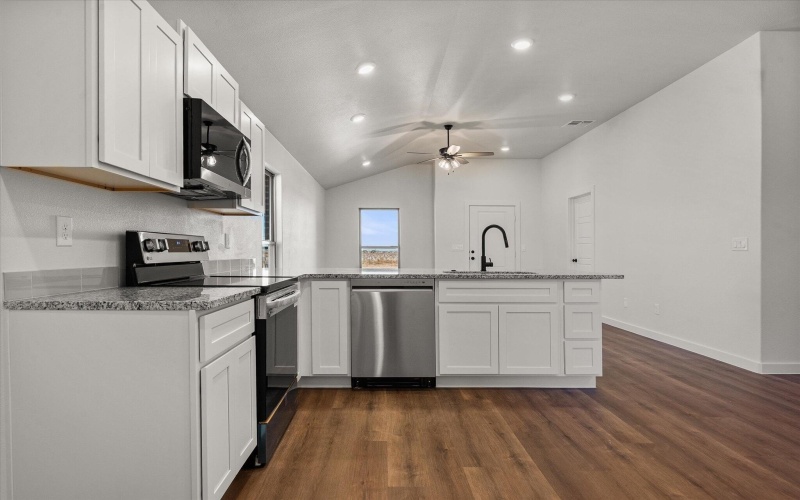 1305 N Chicago Avenue, Lubbock, TX 79416, 3 Habitaciones Habitaciones , ,2 BañosBaños,Residential,En Venta,1305 N Chicago Avenue,0,202564263