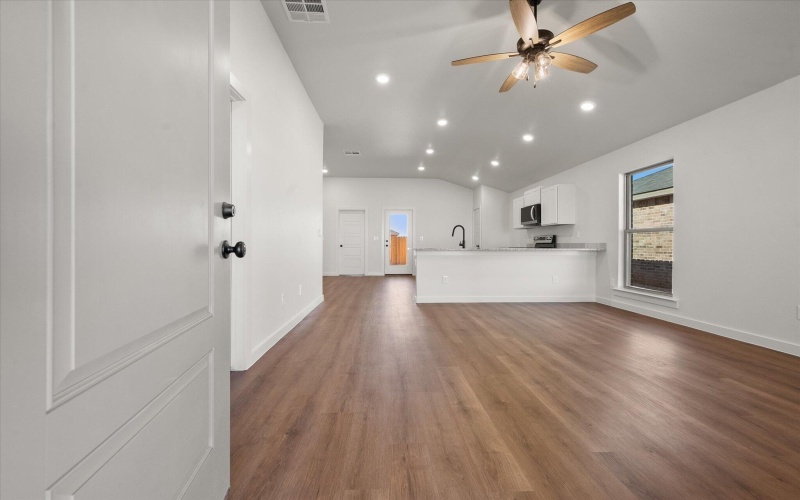 1305 N Chicago Avenue, Lubbock, TX 79416, 3 Habitaciones Habitaciones , ,2 BañosBaños,Residential,En Venta,1305 N Chicago Avenue,0,202564263