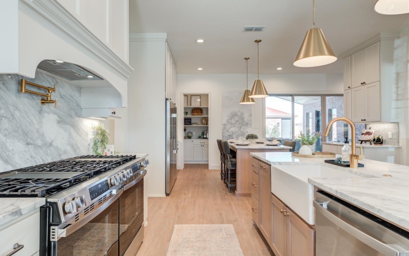 4022 136th Street, Lubbock, TX 79423, 4 Habitaciones Habitaciones , ,5 BañosBaños,Residential,En Venta,4022 136th Street,0,202564265