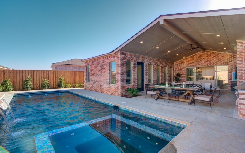 4022 136th Street, Lubbock, TX 79423, 4 Habitaciones Habitaciones , ,5 BañosBaños,Residential,En Venta,4022 136th Street,0,202564265