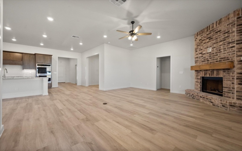 7010 16th Street, Lubbock, TX 79416, 4 Habitaciones Habitaciones , ,3 BañosBaños,Residential,En Venta,7010 16th Street,0,202564266