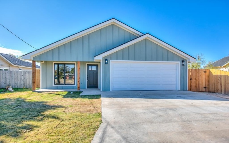 2809 Bowie St, San Angelo, TX 76901, 3 Bedrooms Bedrooms, ,2 BathroomsBathrooms,Residential,For Sale,2809 Bowie St,0,130071