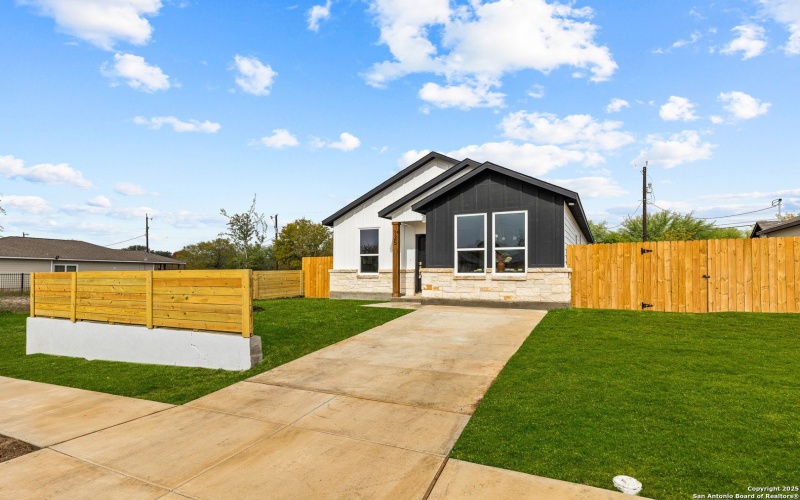 135 Sligo, San Antonio, TX 78223, 3 Habitaciones Habitaciones , ,2 BañosBaños,Residential,En Venta,135 Sligo,0,1884282