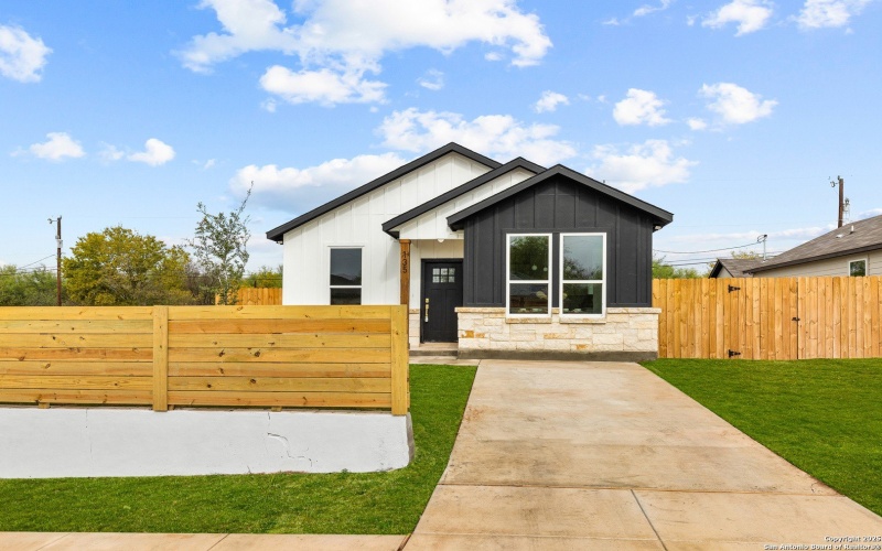 135 Sligo, San Antonio, TX 78223, 3 Habitaciones Habitaciones , ,2 BañosBaños,Residential,En Venta,135 Sligo,0,1884282