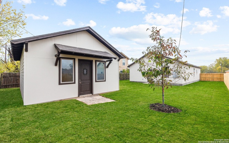 137 Sligo, San Antonio, TX 78223, 3 Bedrooms Bedrooms, ,2 BathroomsBathrooms,Residential,For Sale,137 Sligo,0,1884292
