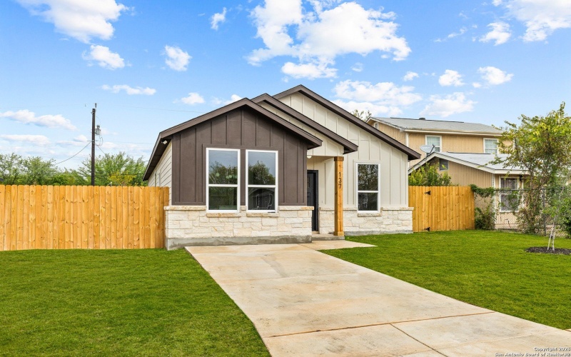 137 Sligo, San Antonio, TX 78223, 3 Bedrooms Bedrooms, ,2 BathroomsBathrooms,Residential,For Sale,137 Sligo,0,1884292