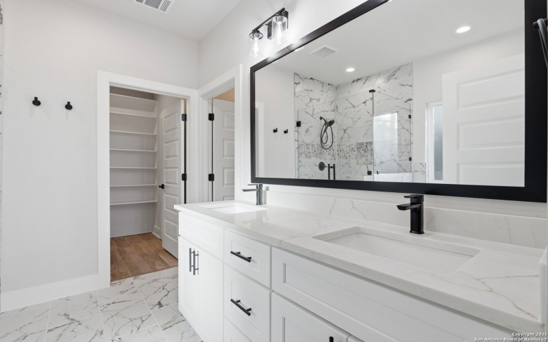 1266 Highpoint Ln, Spring Branch, TX 78070, 3 Habitaciones Habitaciones , ,2 BañosBaños,Residential,En Venta,1266 Highpoint Ln,0,1929022