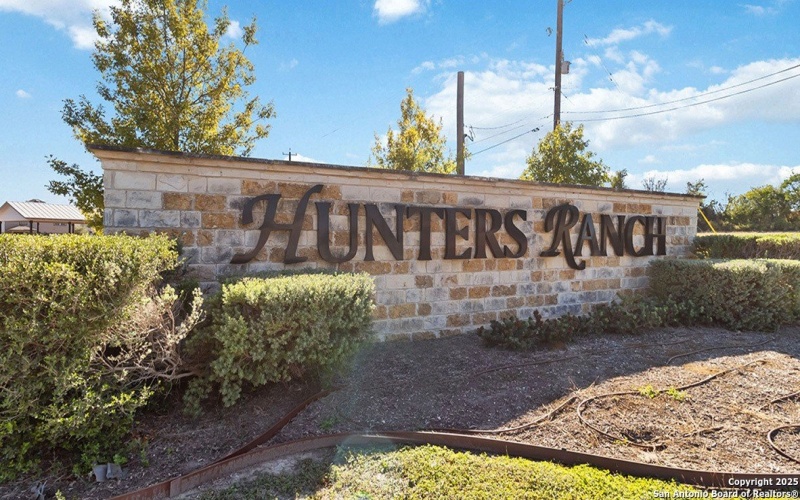 213 Scott Square, San Antonio, TX 78245, 5 Habitaciones Habitaciones , ,3 BañosBaños,Residential,En Venta,213 Scott Square,0,1929036