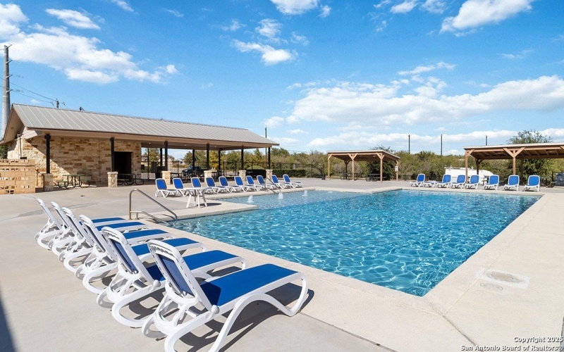 213 Scott Square, San Antonio, TX 78245, 5 Habitaciones Habitaciones , ,3 BañosBaños,Residential,En Venta,213 Scott Square,0,1929036