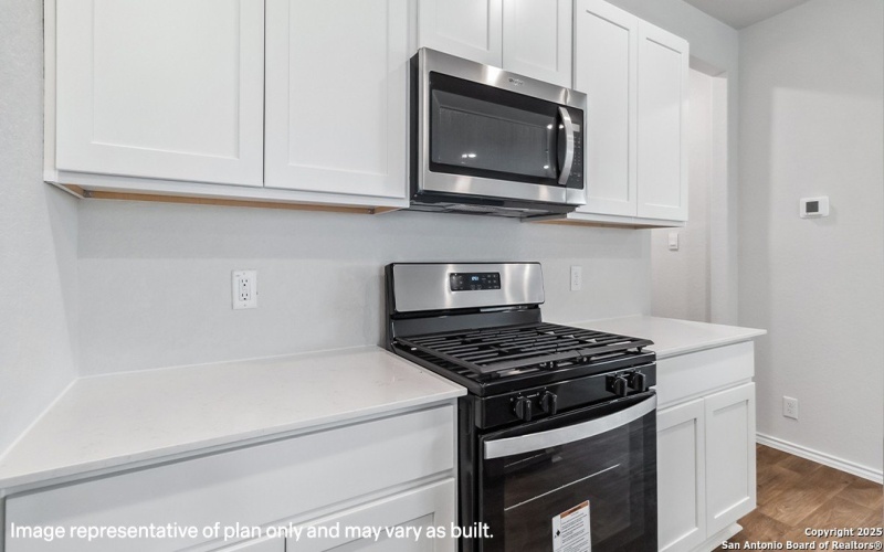 213 Scott Square, San Antonio, TX 78245, 5 Habitaciones Habitaciones , ,3 BañosBaños,Residential,En Venta,213 Scott Square,0,1929036