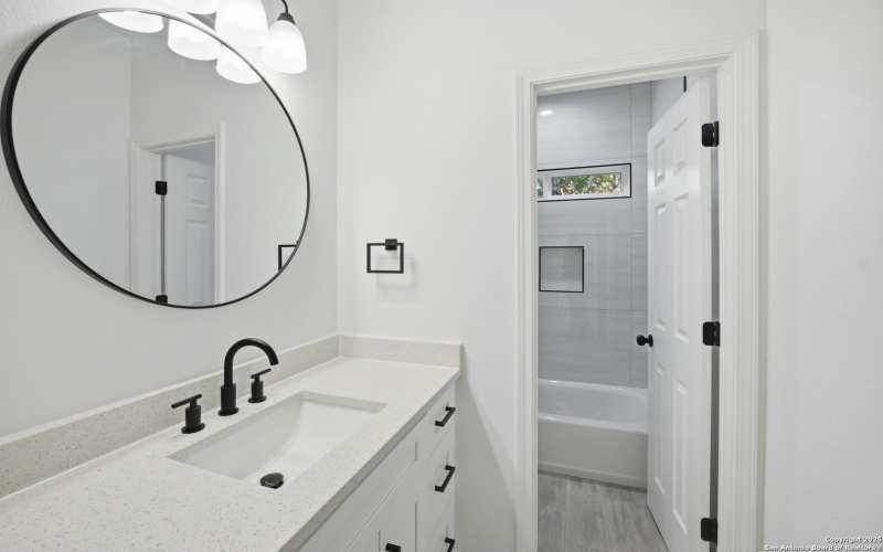 207 Deer Oaks, Lakehills, TX 78063, 4 Habitaciones Habitaciones , ,5 BañosBaños,Residential,En Venta,207 Deer Oaks,0,1929208