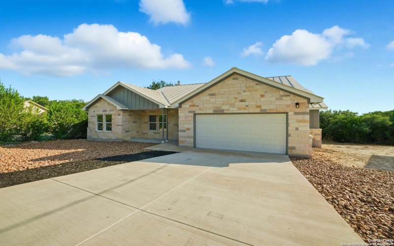 207 Deer Oaks, Lakehills, TX 78063, 4 Habitaciones Habitaciones , ,5 BañosBaños,Residential,En Venta,207 Deer Oaks,0,1929208