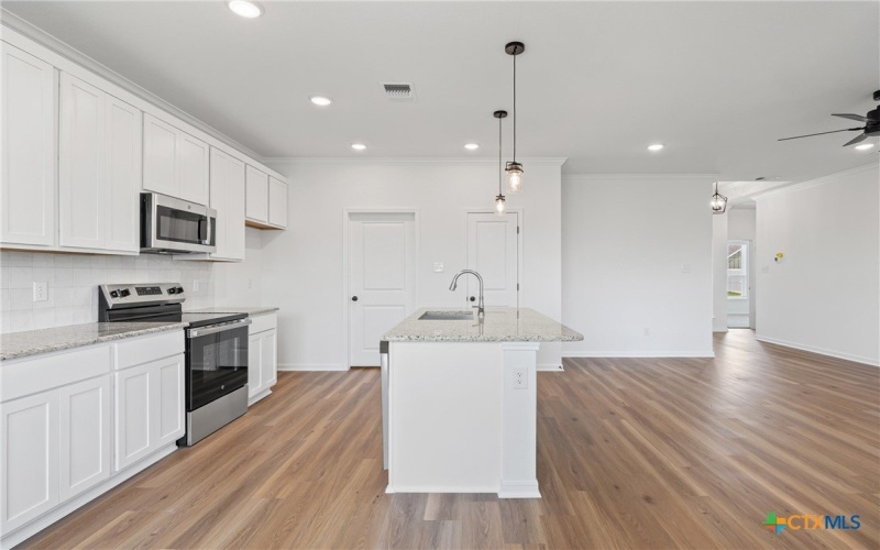 709 Killam Drive, Temple, TX 76502, 3 Bedrooms Bedrooms, ,2 BathroomsBathrooms,Residential,For Sale,709 Killam Drive,0,600268