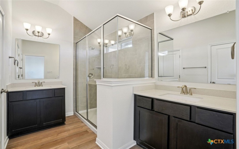 3721 Pin Oak Hills, Seguin, TX 78155, 3 Habitaciones Habitaciones , ,2 BañosBaños,Residential,En Venta,3721 Pin Oak Hills,0,600299