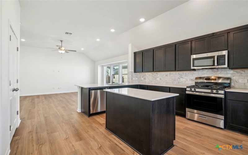 3721 Pin Oak Hills, Seguin, TX 78155, 3 Habitaciones Habitaciones , ,2 BañosBaños,Residential,En Venta,3721 Pin Oak Hills,0,600299