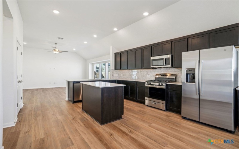 3721 Pin Oak Hills, Seguin, TX 78155, 3 Habitaciones Habitaciones , ,2 BañosBaños,Residential,En Venta,3721 Pin Oak Hills,0,600299