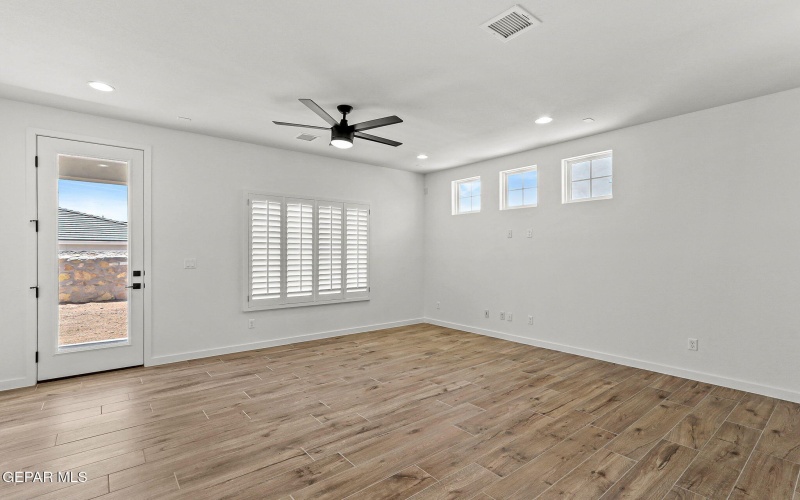 701 Paseo Dulce Avenue, El Paso, TX 79928, 3 Habitaciones Habitaciones , ,2 BañosBaños,Residential,En Venta,701 Paseo Dulce Avenue,0,935320