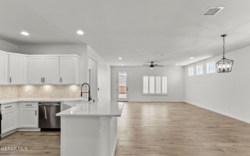 701 Paseo Dulce Avenue, El Paso, TX 79928, 3 Habitaciones Habitaciones , ,2 BañosBaños,Residential,En Venta,701 Paseo Dulce Avenue,0,935320