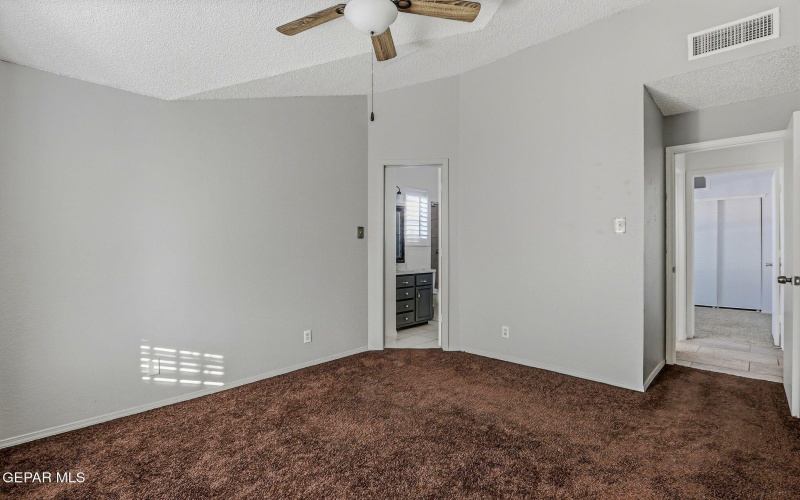 12065 MIGUEL VARELA Lane, El Paso, TX 79936, 2 Habitaciones Habitaciones , ,2 BañosBaños,Residential,En Venta,12065 MIGUEL VARELA Lane,0,935324