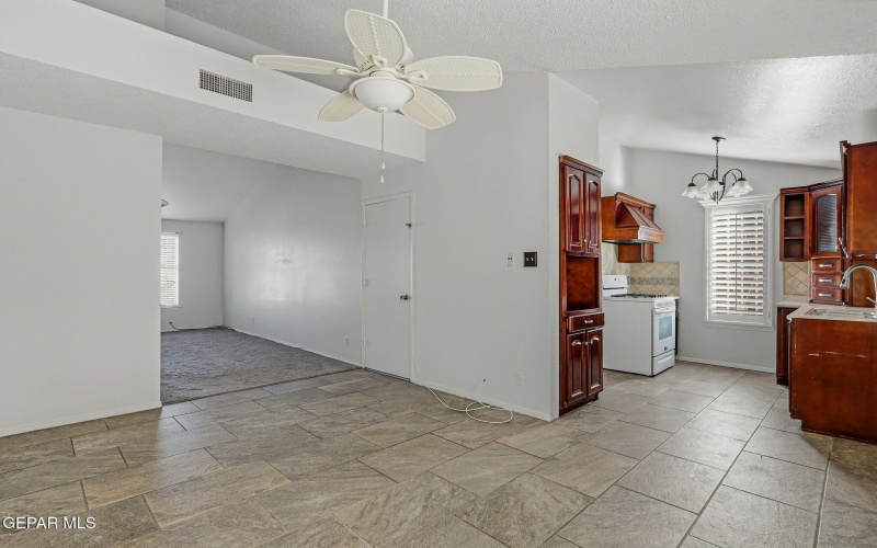 12065 MIGUEL VARELA Lane, El Paso, TX 79936, 2 Habitaciones Habitaciones , ,2 BañosBaños,Residential,En Venta,12065 MIGUEL VARELA Lane,0,935324