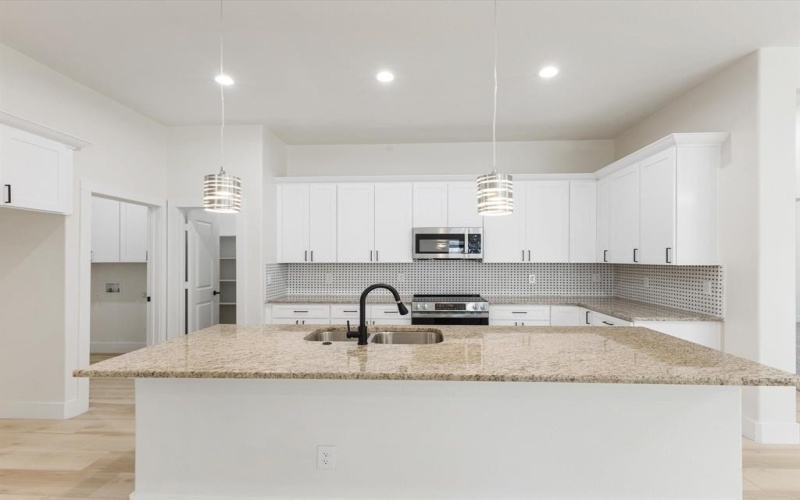 305 Kalura Way, Tool, TX 75189, 3 Bedrooms Bedrooms, ,2 BathroomsBathrooms,Residential,For Sale,305 Kalura Way,0,21129048