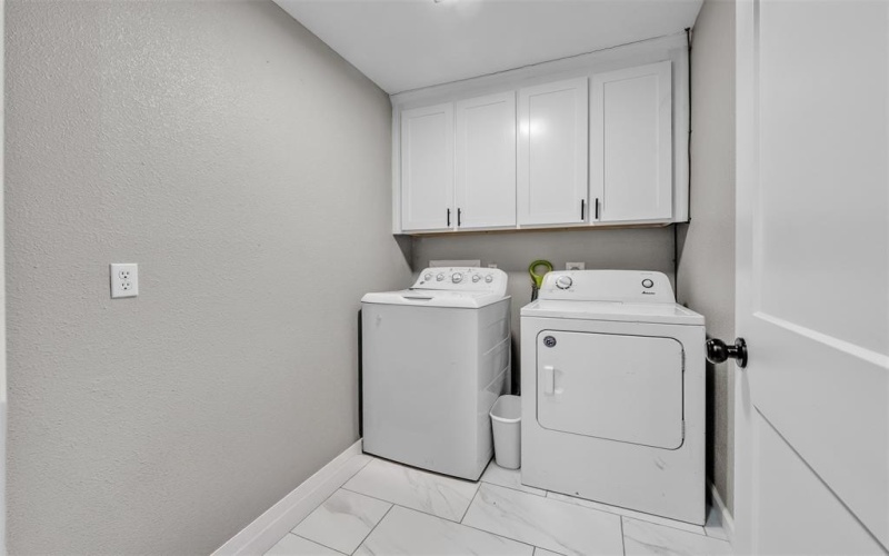 1908 Thousand Oaks Drive, Burleson, TX 76028, 5 Bedrooms Bedrooms, ,3 BathroomsBathrooms,Residential,For Sale,1908 Thousand Oaks Drive,0,21134319