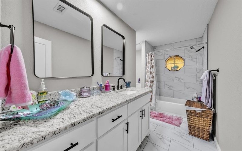 1908 Thousand Oaks Drive, Burleson, TX 76028, 5 Bedrooms Bedrooms, ,3 BathroomsBathrooms,Residential,For Sale,1908 Thousand Oaks Drive,0,21134319