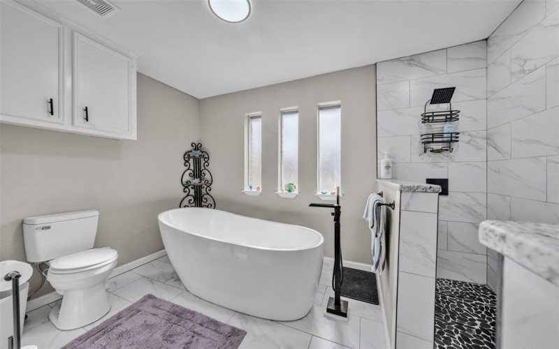 1908 Thousand Oaks Drive, Burleson, TX 76028, 5 Bedrooms Bedrooms, ,3 BathroomsBathrooms,Residential,For Sale,1908 Thousand Oaks Drive,0,21134319