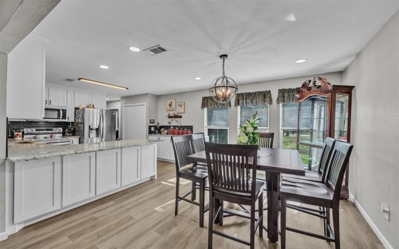 1908 Thousand Oaks Drive, Burleson, TX 76028, 5 Bedrooms Bedrooms, ,3 BathroomsBathrooms,Residential,For Sale,1908 Thousand Oaks Drive,0,21134319