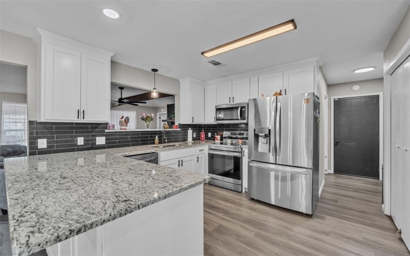 1908 Thousand Oaks Drive, Burleson, TX 76028, 5 Bedrooms Bedrooms, ,3 BathroomsBathrooms,Residential,For Sale,1908 Thousand Oaks Drive,0,21134319