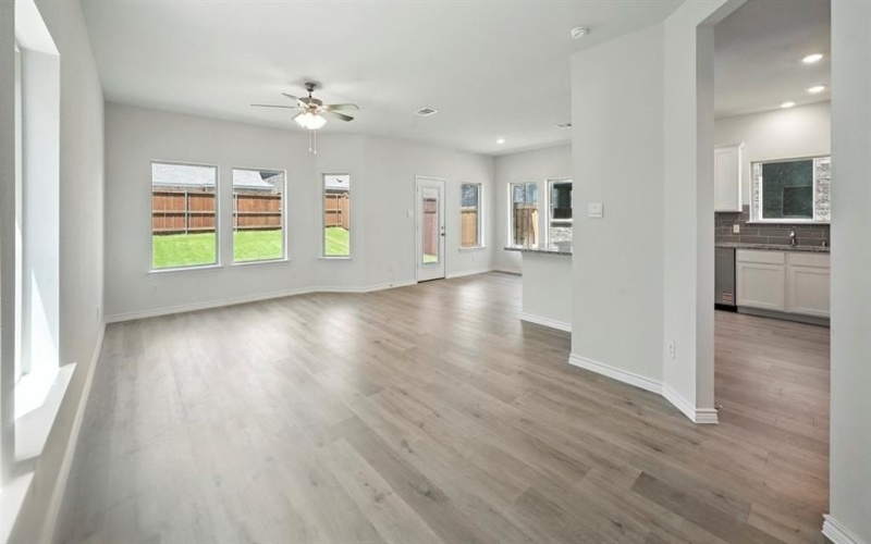 10421 Barron Drive, Aubrey, TX 76227, 3 Bedrooms Bedrooms, ,2 BathroomsBathrooms,Residential,For Sale,10421 Barron Drive,0,21134958