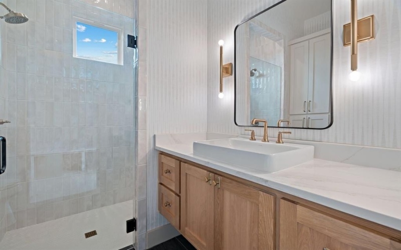 3812 E Port Ridglea Court, Granbury, TX 76049, 4 Bedrooms Bedrooms, ,3 BathroomsBathrooms,Residential,For Sale,3812 E Port Ridglea Court,0,21135000