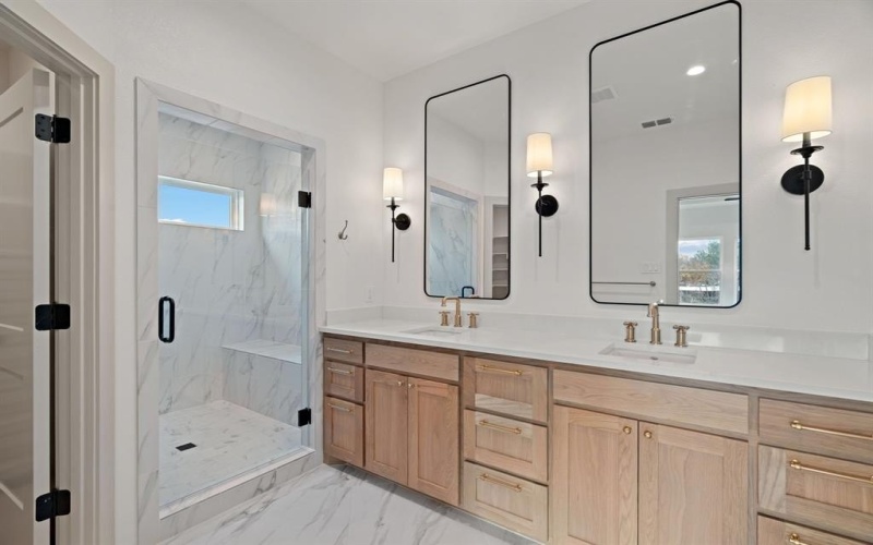 3812 E Port Ridglea Court, Granbury, TX 76049, 4 Bedrooms Bedrooms, ,3 BathroomsBathrooms,Residential,For Sale,3812 E Port Ridglea Court,0,21135000