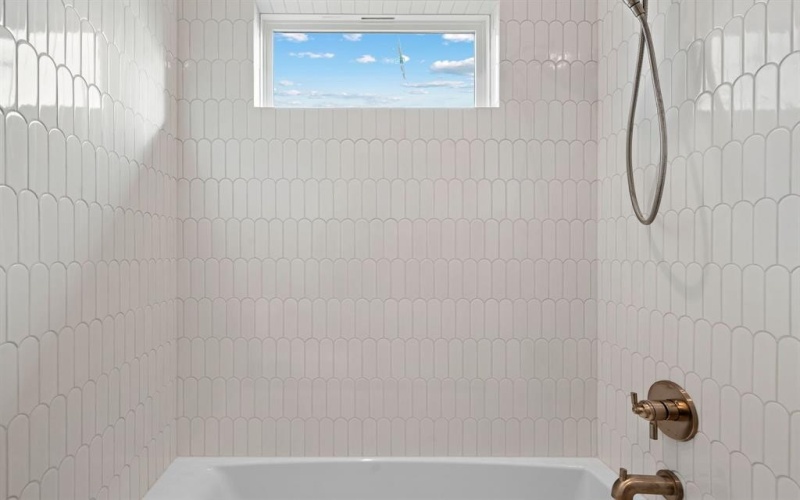 3812 E Port Ridglea Court, Granbury, TX 76049, 4 Bedrooms Bedrooms, ,3 BathroomsBathrooms,Residential,For Sale,3812 E Port Ridglea Court,0,21135000