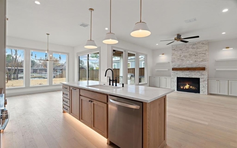 3812 E Port Ridglea Court, Granbury, TX 76049, 4 Bedrooms Bedrooms, ,3 BathroomsBathrooms,Residential,For Sale,3812 E Port Ridglea Court,0,21135000