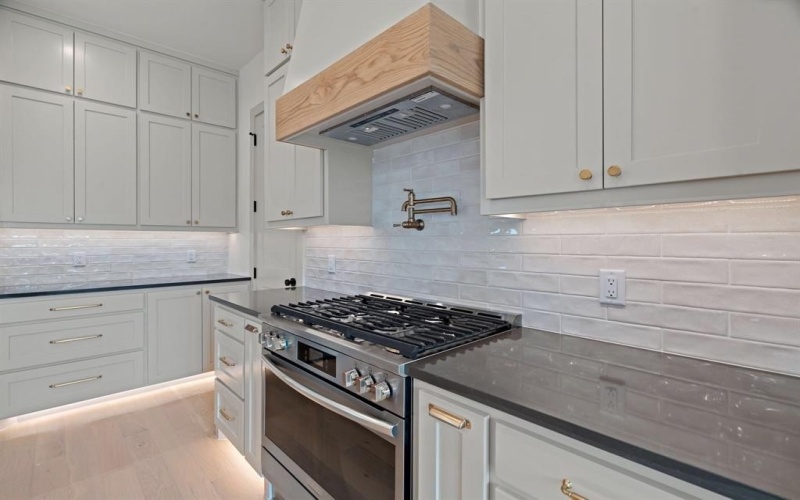 3812 E Port Ridglea Court, Granbury, TX 76049, 4 Bedrooms Bedrooms, ,3 BathroomsBathrooms,Residential,For Sale,3812 E Port Ridglea Court,0,21135000