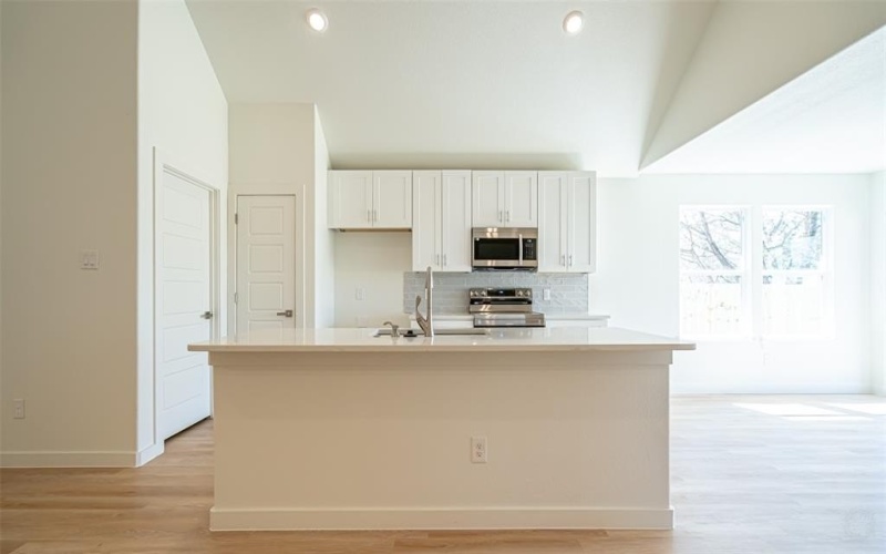 924 Bosque River Drive, Granbury, TX 76048, 3 Bedrooms Bedrooms, ,2 BathroomsBathrooms,Residential,For Sale,924 Bosque River Drive,0,21135228