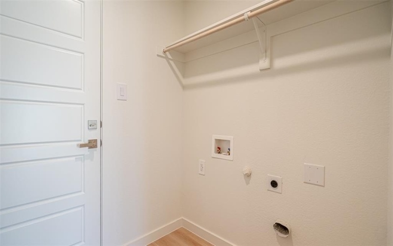 924 Bosque River Drive, Granbury, TX 76048, 3 Bedrooms Bedrooms, ,2 BathroomsBathrooms,Residential,For Sale,924 Bosque River Drive,0,21135228