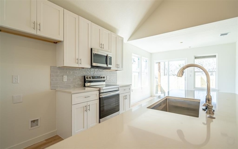 924 Bosque River Drive, Granbury, TX 76048, 3 Bedrooms Bedrooms, ,2 BathroomsBathrooms,Residential,For Sale,924 Bosque River Drive,0,21135228