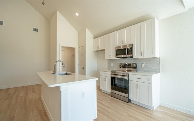 924 Bosque River Drive, Granbury, TX 76048, 3 Bedrooms Bedrooms, ,2 BathroomsBathrooms,Residential,For Sale,924 Bosque River Drive,0,21135228