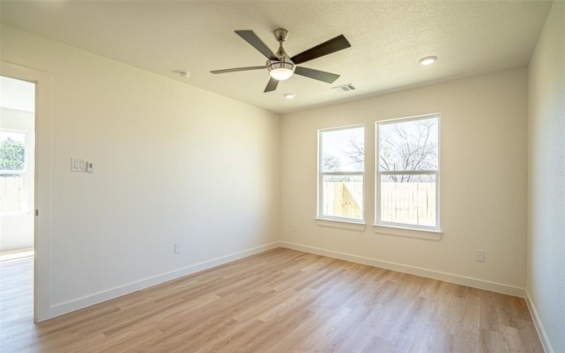 924 Bosque River Drive, Granbury, TX 76048, 3 Bedrooms Bedrooms, ,2 BathroomsBathrooms,Residential,For Sale,924 Bosque River Drive,0,21135228