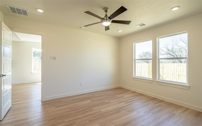 924 Bosque River Drive, Granbury, TX 76048, 3 Bedrooms Bedrooms, ,2 BathroomsBathrooms,Residential,For Sale,924 Bosque River Drive,0,21135228