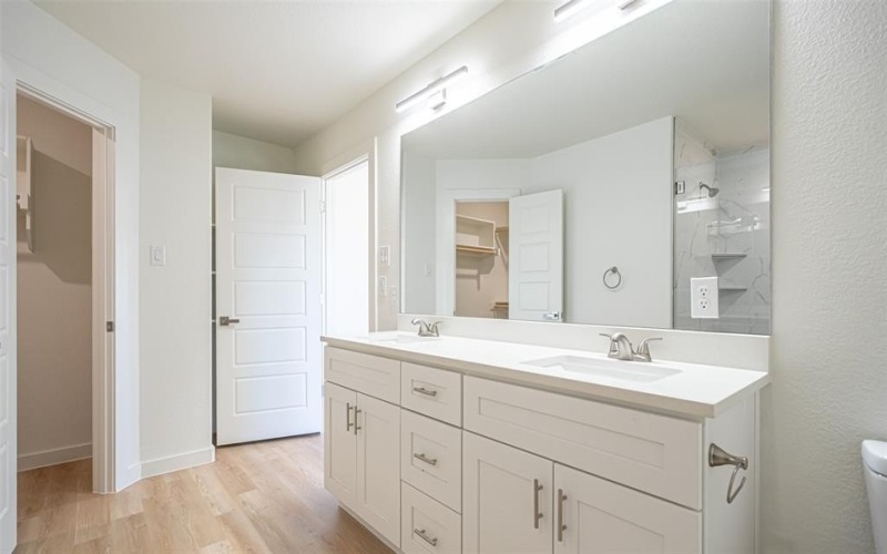 924 Bosque River Drive, Granbury, TX 76048, 3 Bedrooms Bedrooms, ,2 BathroomsBathrooms,Residential,For Sale,924 Bosque River Drive,0,21135228