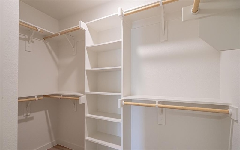 924 Bosque River Drive, Granbury, TX 76048, 3 Bedrooms Bedrooms, ,2 BathroomsBathrooms,Residential,For Sale,924 Bosque River Drive,0,21135228