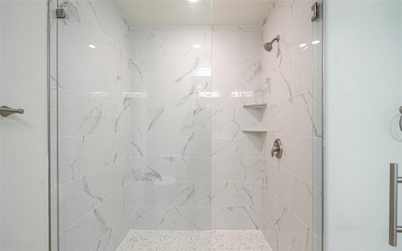 924 Bosque River Drive, Granbury, TX 76048, 3 Bedrooms Bedrooms, ,2 BathroomsBathrooms,Residential,For Sale,924 Bosque River Drive,0,21135228